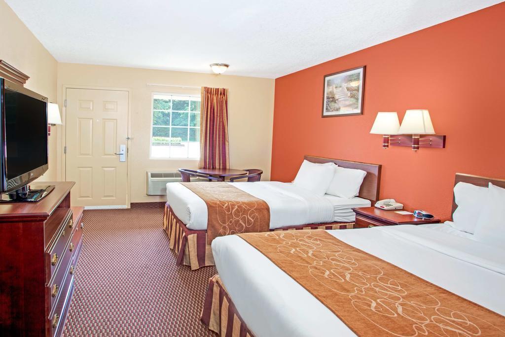 Days Inn By Wyndham Canton Exterior photo